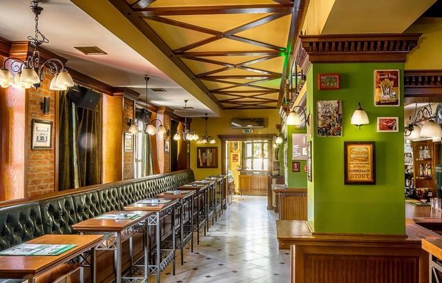 Irish Pub Crazy Horse