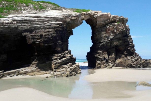 Las Catedrales beach