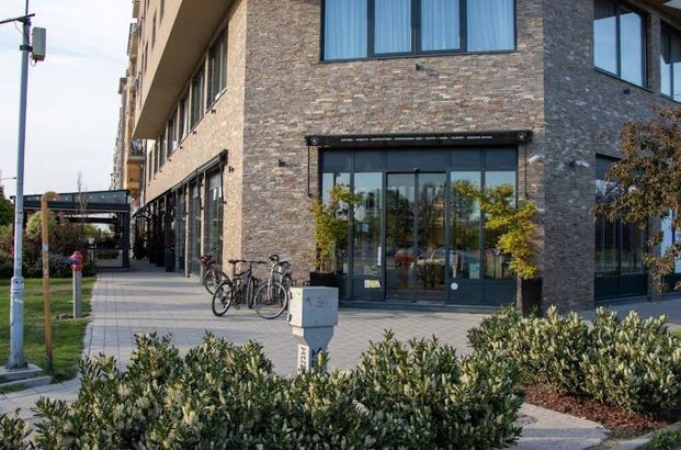 Korpa Deli Market i Bistro